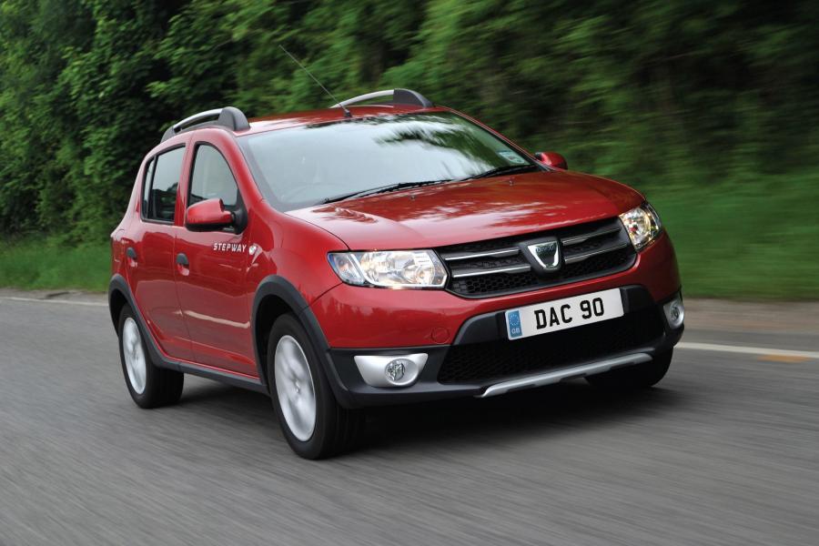  Dacia Sandero Stepway 2013 года  (UK) (фото 16 из 37)